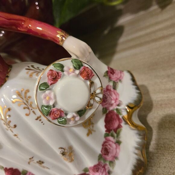 Elegant Figurine with Floral Gold Trimmed Dress, 8 Inches - Picture 4 of 11